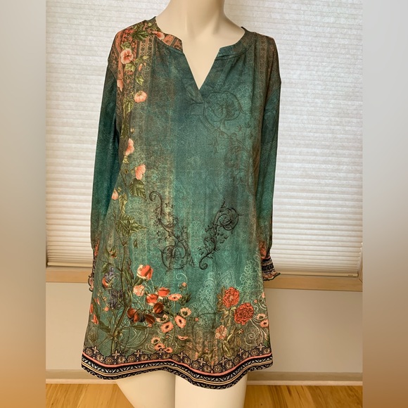 Lomon Tops - NWT LOMON size L women’s top